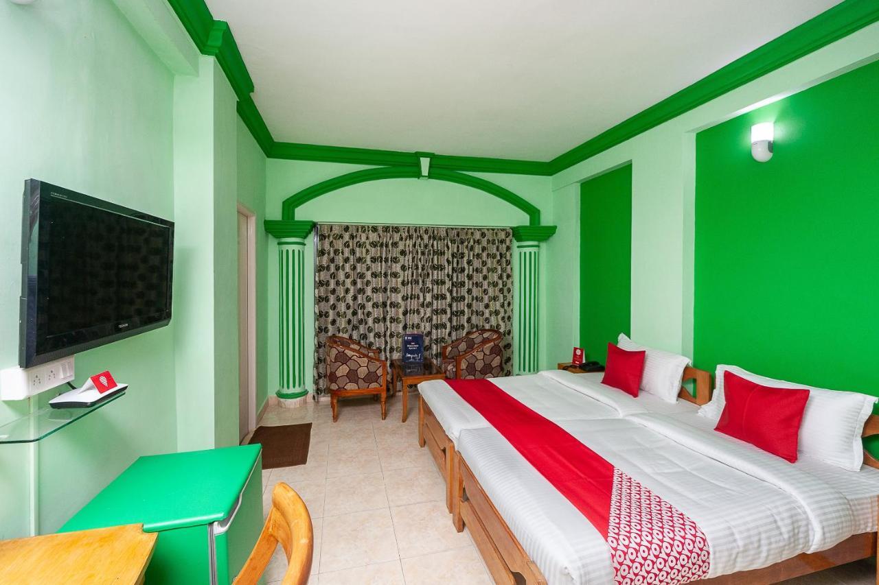 Hotel Manhattan Ченнаи Экстерьер фото